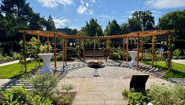 Blick in den neugestalteten Apothekergarten im Loki-Schmidt-Garten